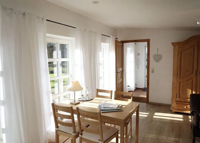 Gut Hotel 3*
